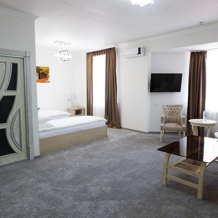 Alexander Hotel Samarkand Buitenkant foto