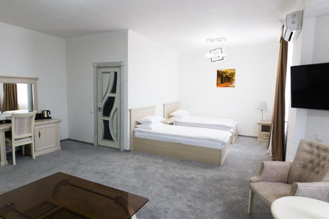Alexander Hotel Samarkand Buitenkant foto