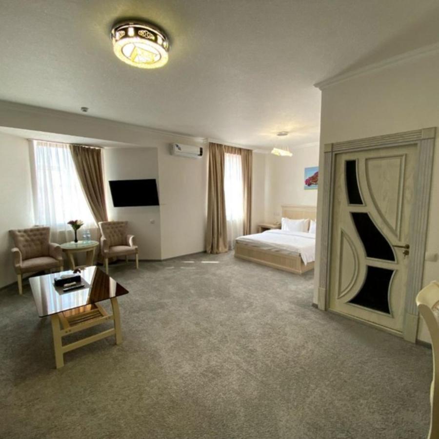 Alexander Hotel Samarkand Buitenkant foto