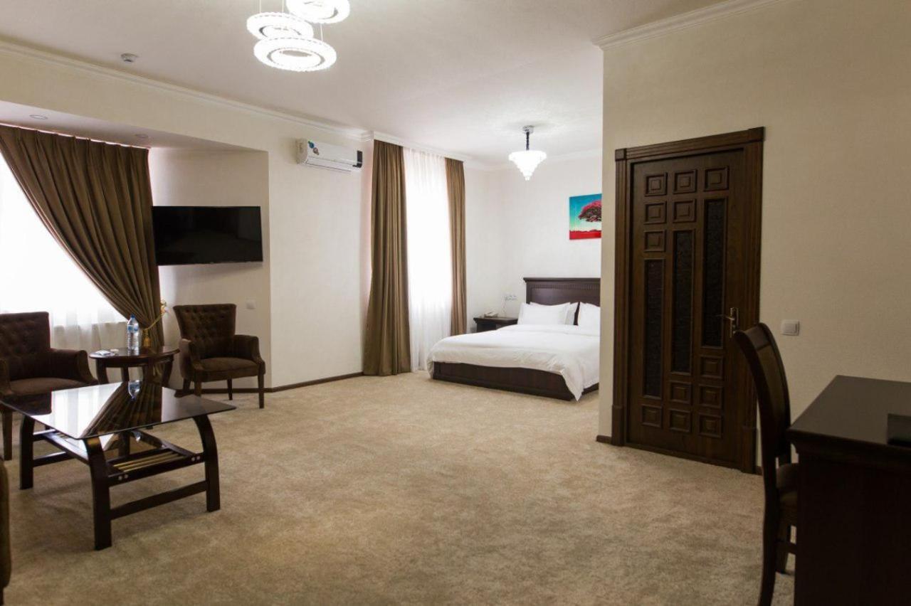 Alexander Hotel Samarkand Buitenkant foto