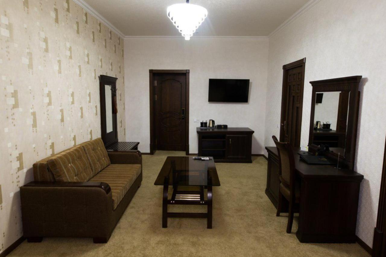 Alexander Hotel Samarkand Buitenkant foto