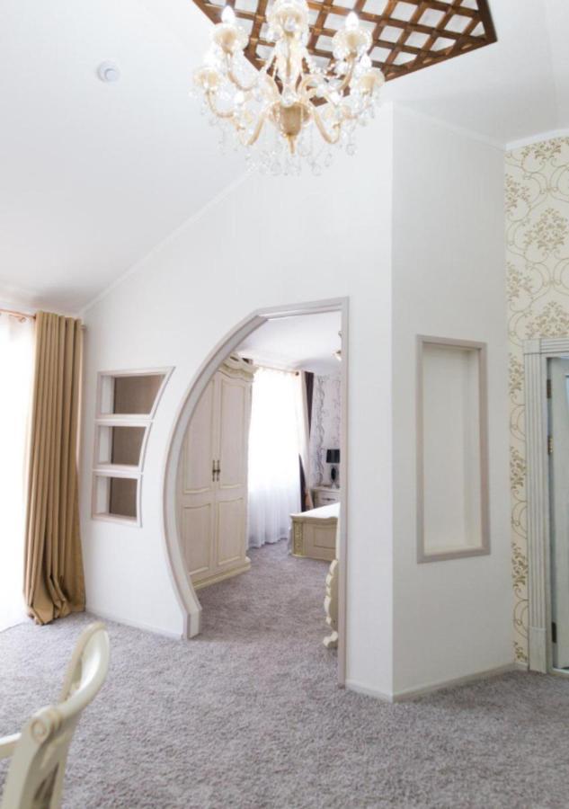 Alexander Hotel Samarkand Buitenkant foto