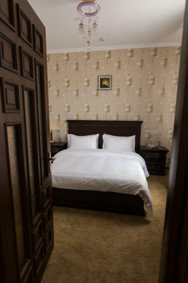 Alexander Hotel Samarkand Buitenkant foto