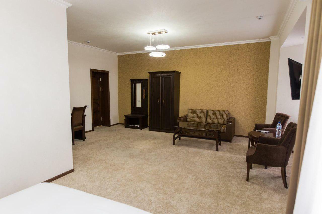 Alexander Hotel Samarkand Buitenkant foto